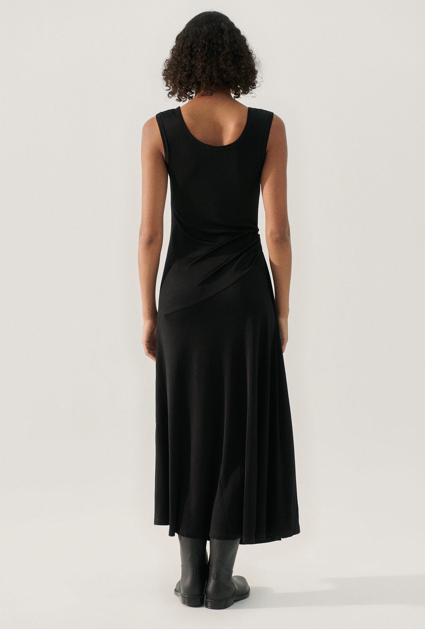 Silk Laundry Jersey Sleeveless Dress (Black)