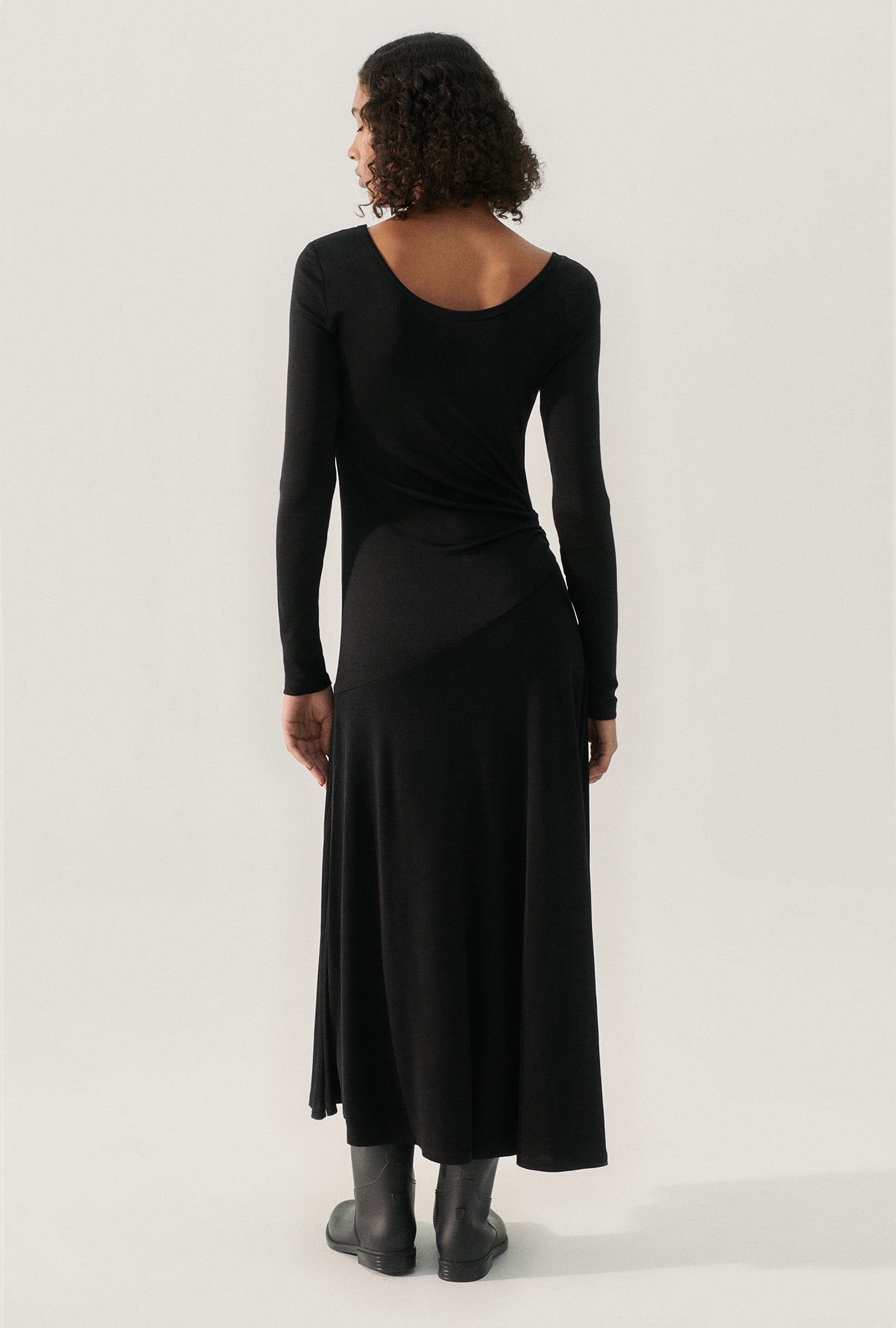 Silk Laundry Jersey Long Sleeve Dress (Black)