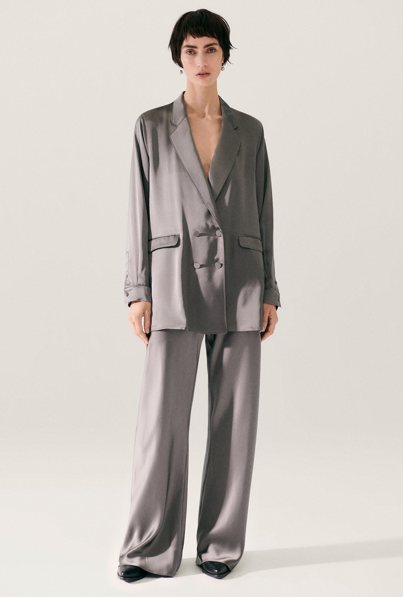 Silk Laundry Relaxed Blazer (Grey Pearl)