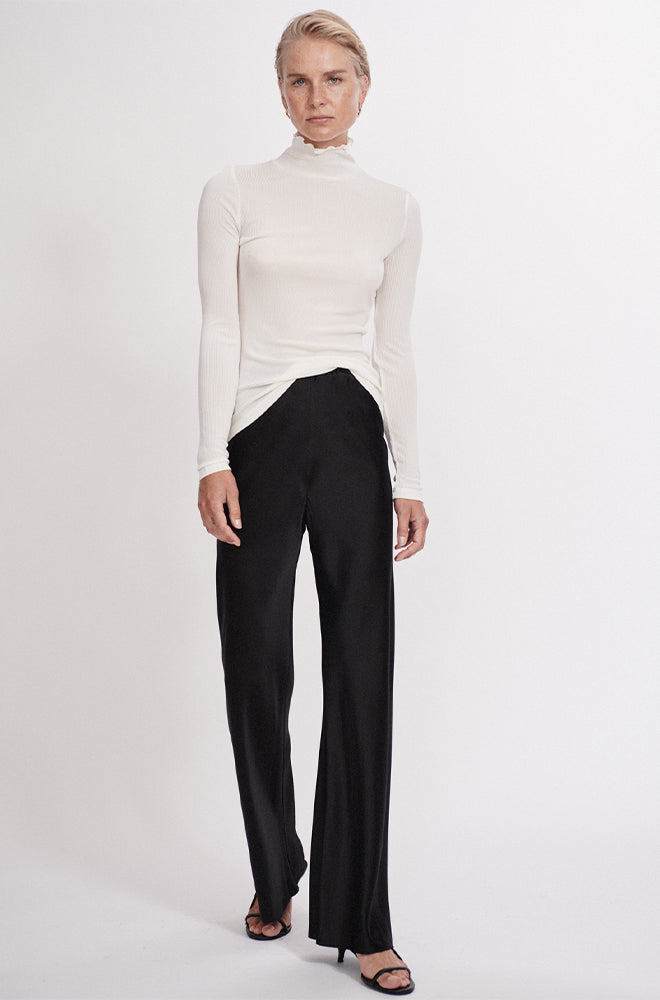 Silk Laundry Ribbed Turtleneck (White)