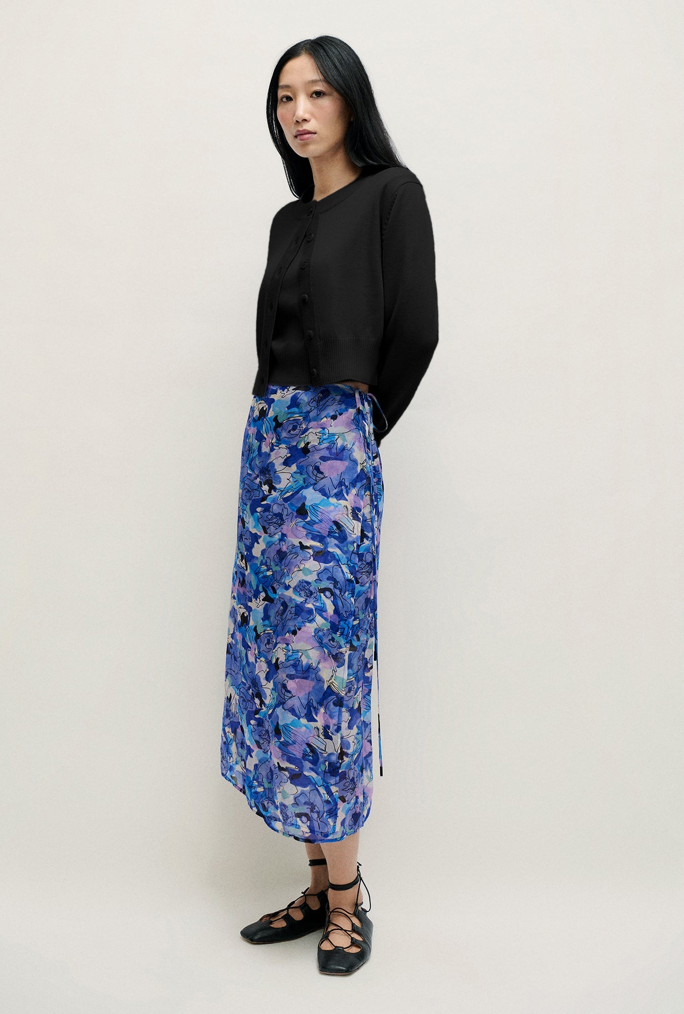 Image of Cardigans. Product name - Wool Cropped Cardigan Black in Black colour by brand - Silk Laundry