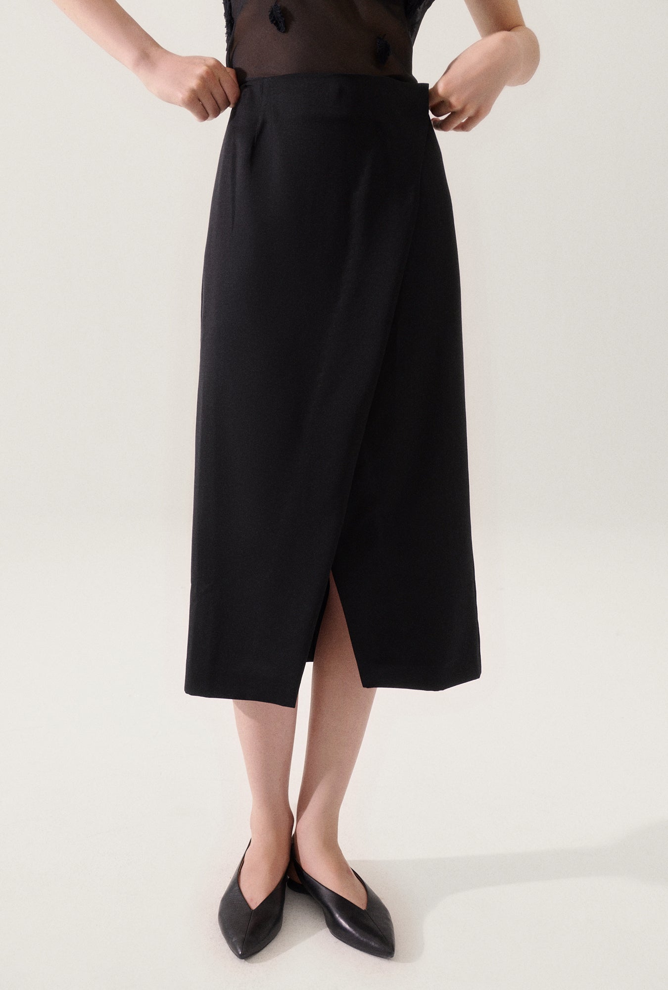 Silk Laundry Wool Wrap Skirt (Black)