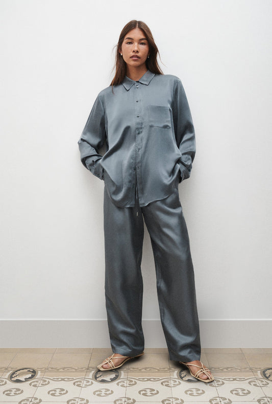 Image of Shirts. Productname: Boyfriend Shirt Slate in Slate colour by brand - Silk Laundry