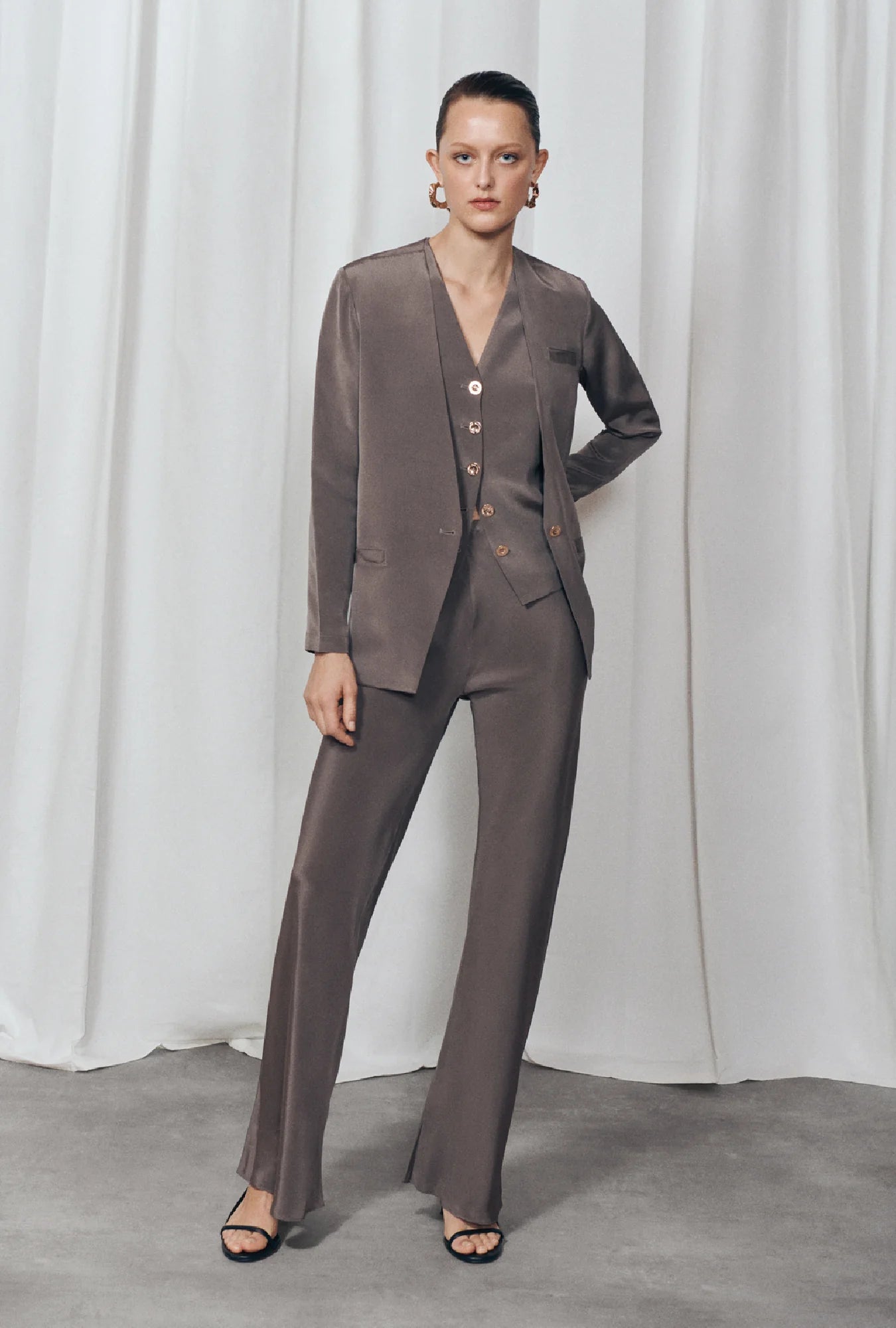 Silk Laundry CDC Collarless Blazer (Cinder)