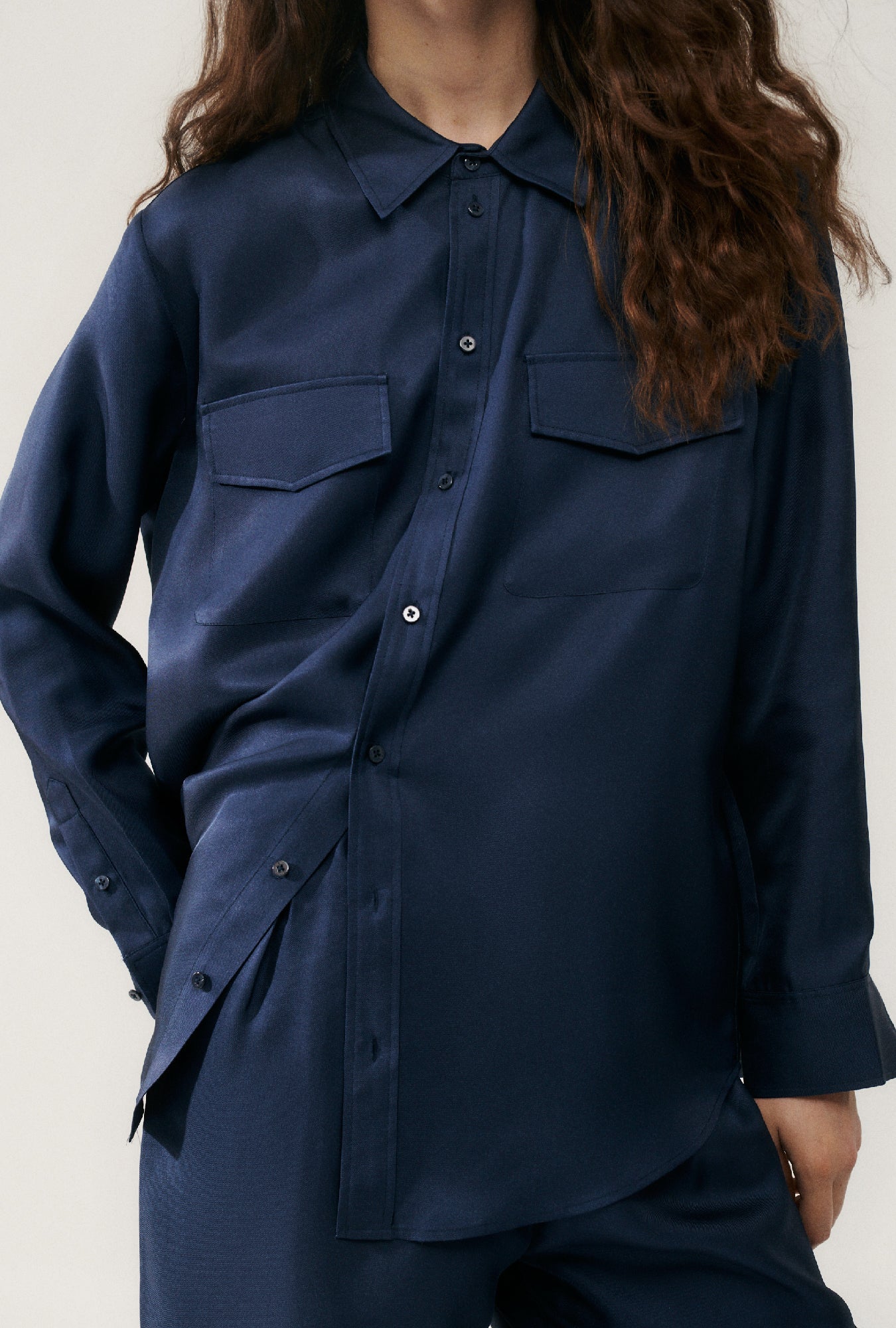 Silk Laundry Twill Boyfriend Shirt (Midnight)