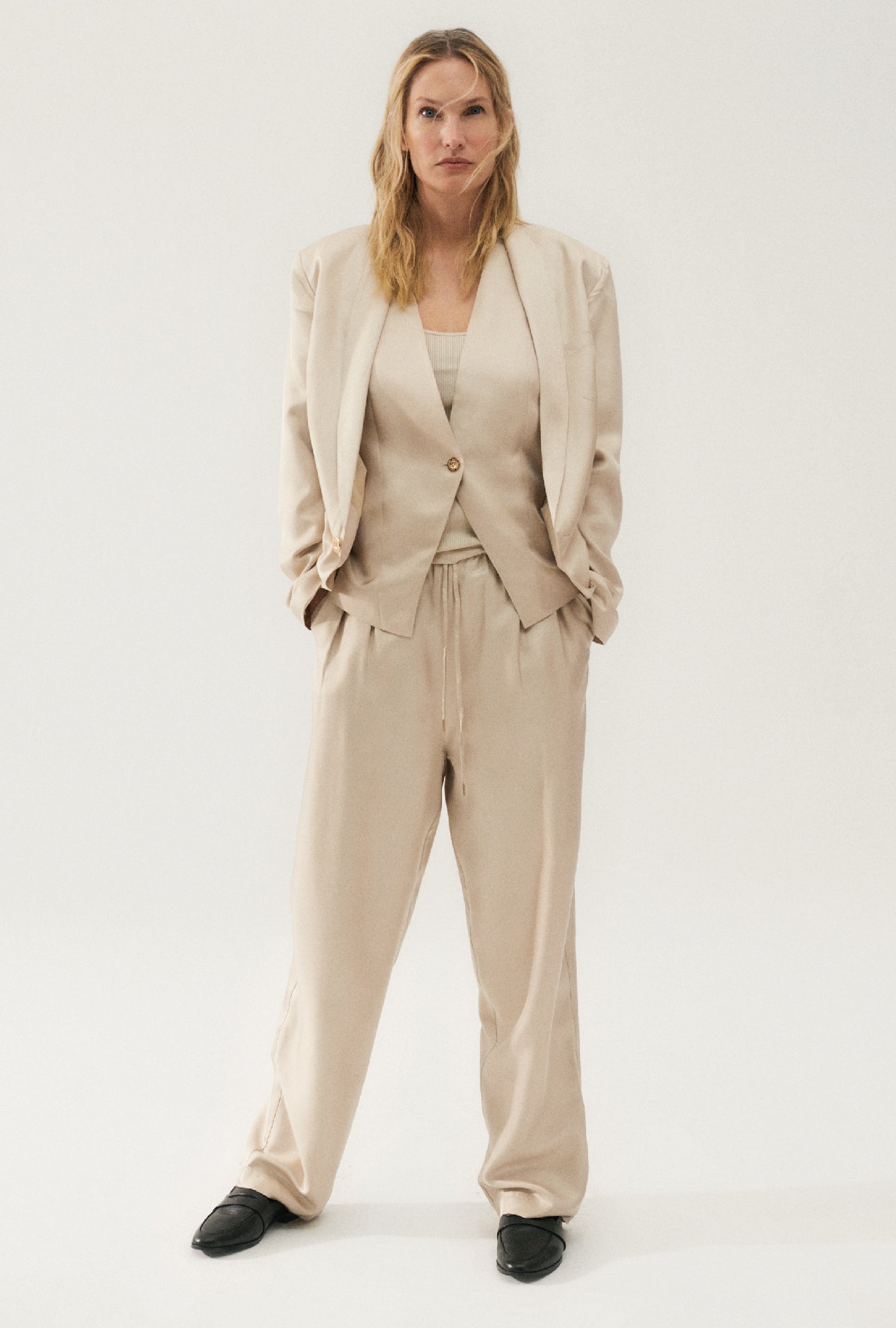 Silk Laundry Twill Slouch Vest (Hazelnut)