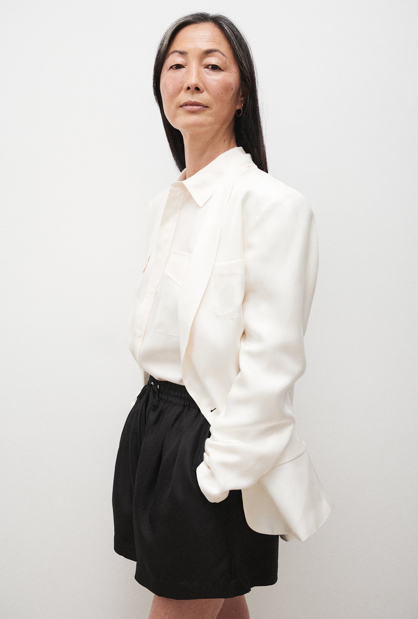 Silk Laundry Twill Slouch Shorts (Black)