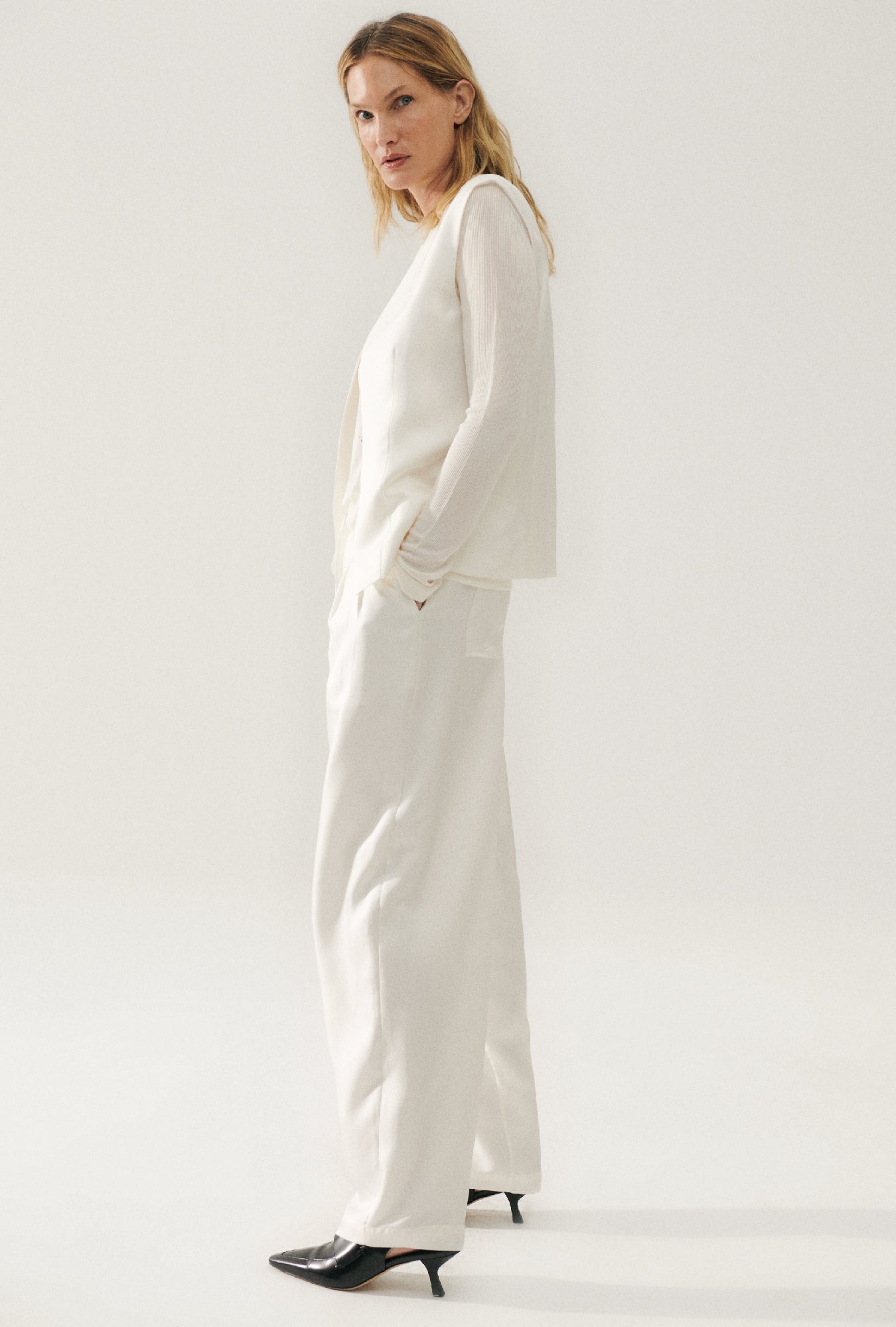 Silk Laundry Twill Slouch Pants (White)