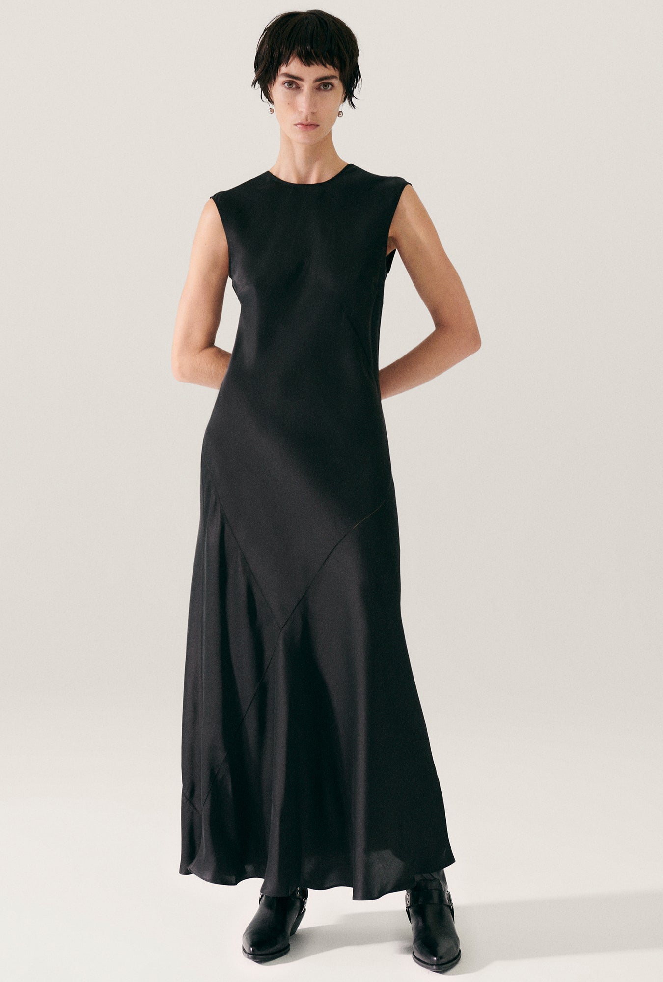 Image of Dresses. Product name - Splice Sleeveless Dress Black in Black colour by brand - Silk Laundry