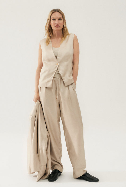 Image of Coats & Jackets. Product name - Twill Slouch Vest Hazelnut in Hazelnut colour by brand - Silk Laundry