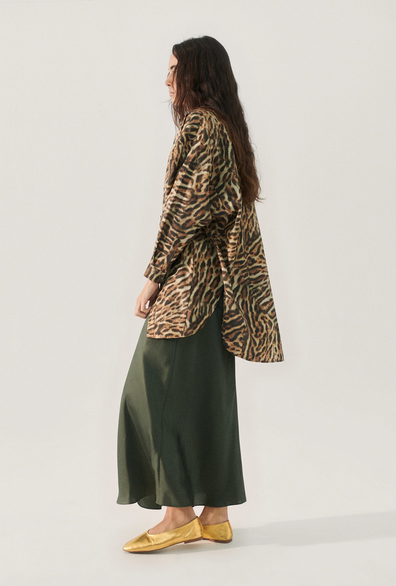 Cotton Silk Round Shirt (Leopard)