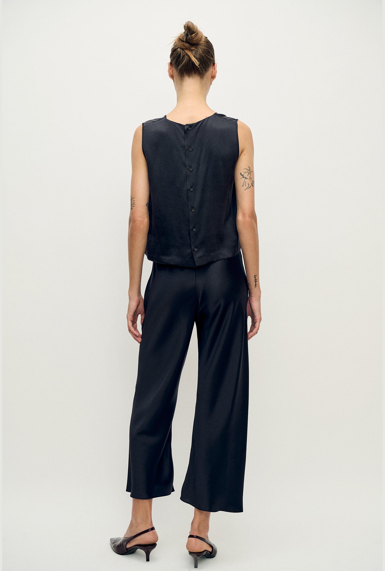 Silk Laundry Elena Top (Black)