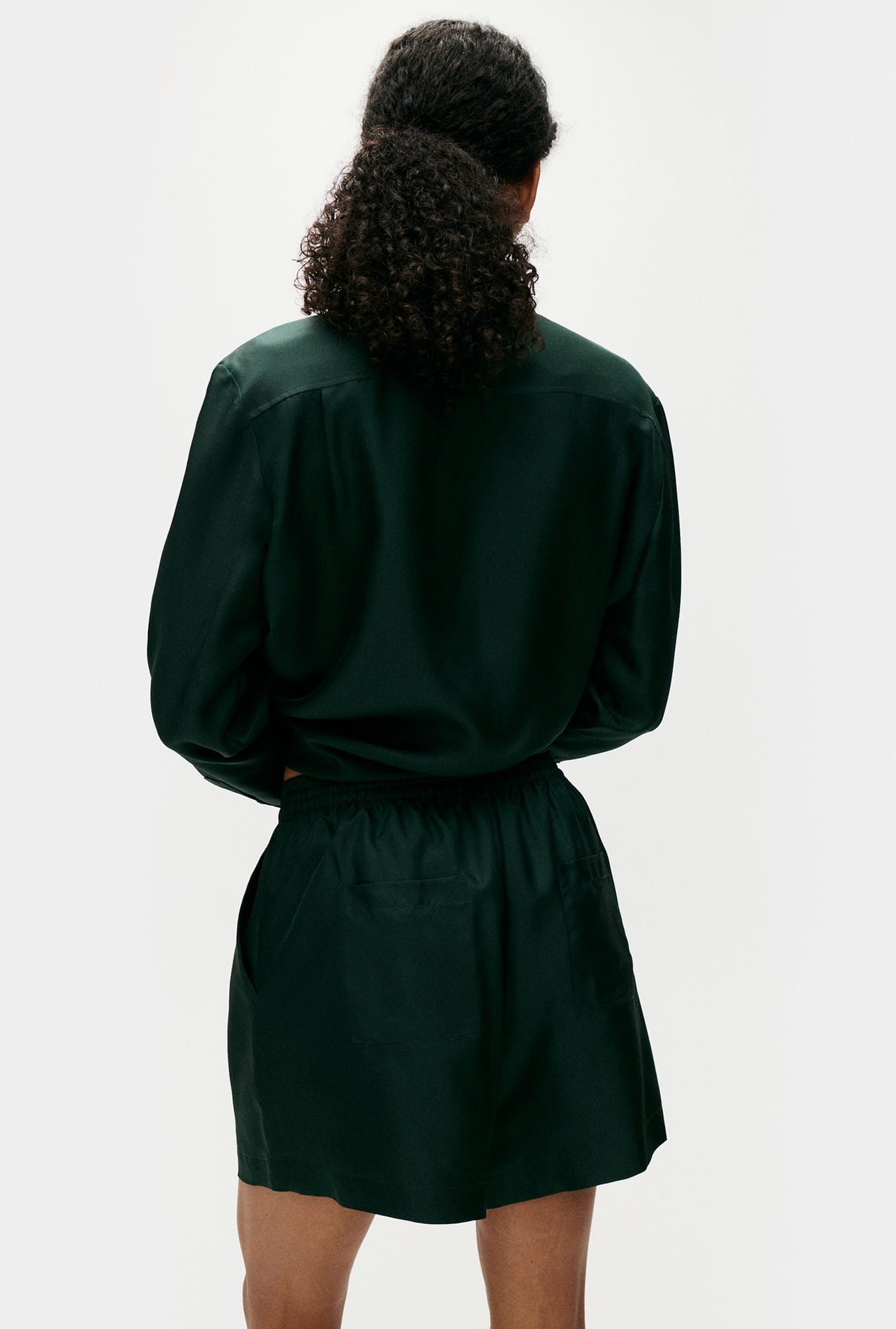 Silk Laundry Twill Slouch Shorts (Scarab)