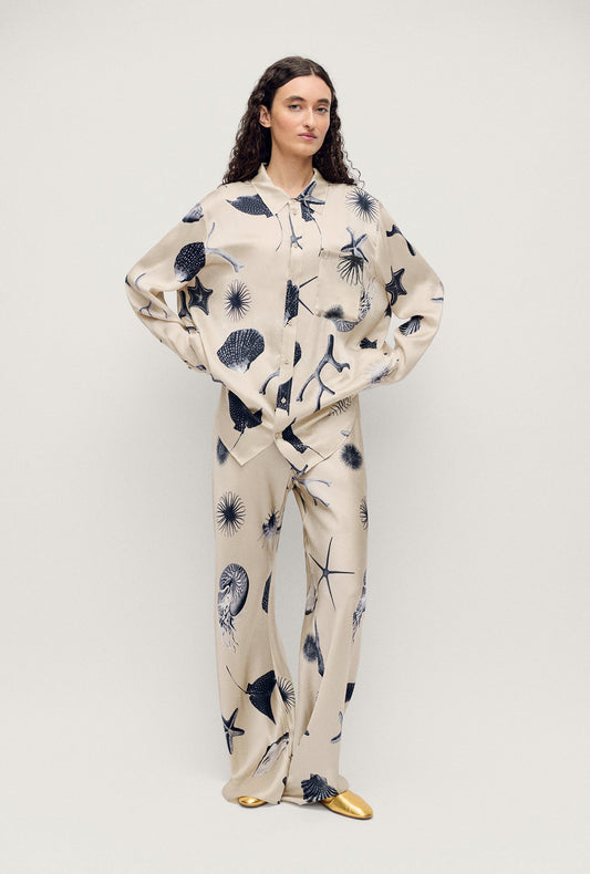 Image of a model wearing Tops. Productname: Silk Laundry Boyfriend Shirt in Seashells colour by brand - Silk Laundry