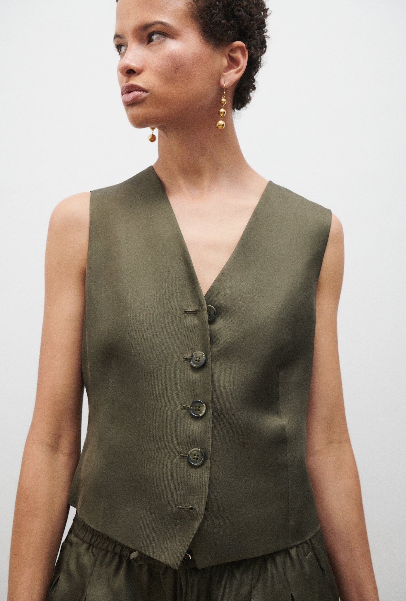 Silk Laundry Twill Vest (Pine)