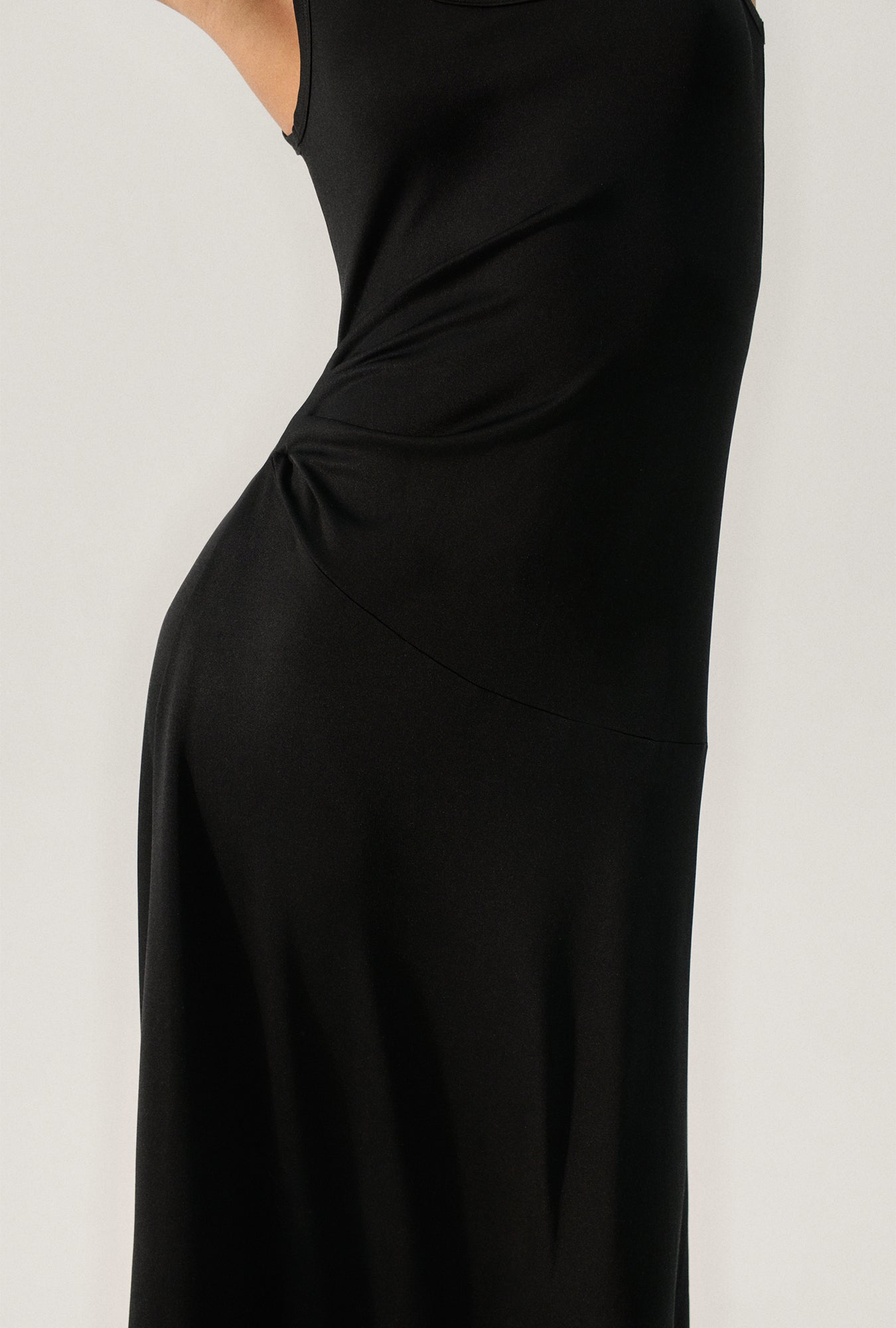 Silk Laundry Jersey Sleeveless Dress (Black)