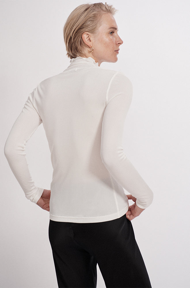 Silk Laundry Ribbed Turtleneck (White)