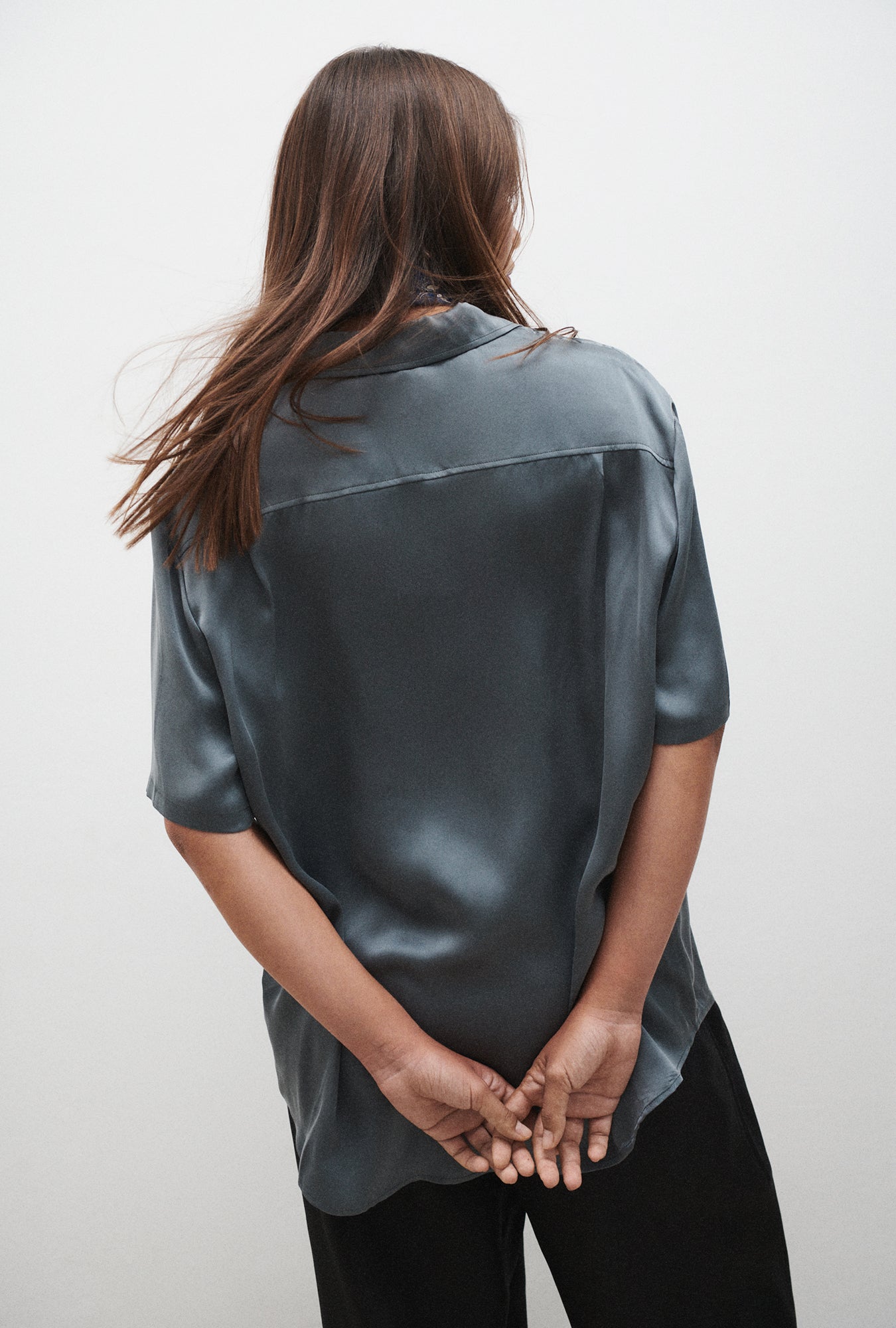 Silk Laundry Short Sleeve Boyfriend Shirt (Slate)