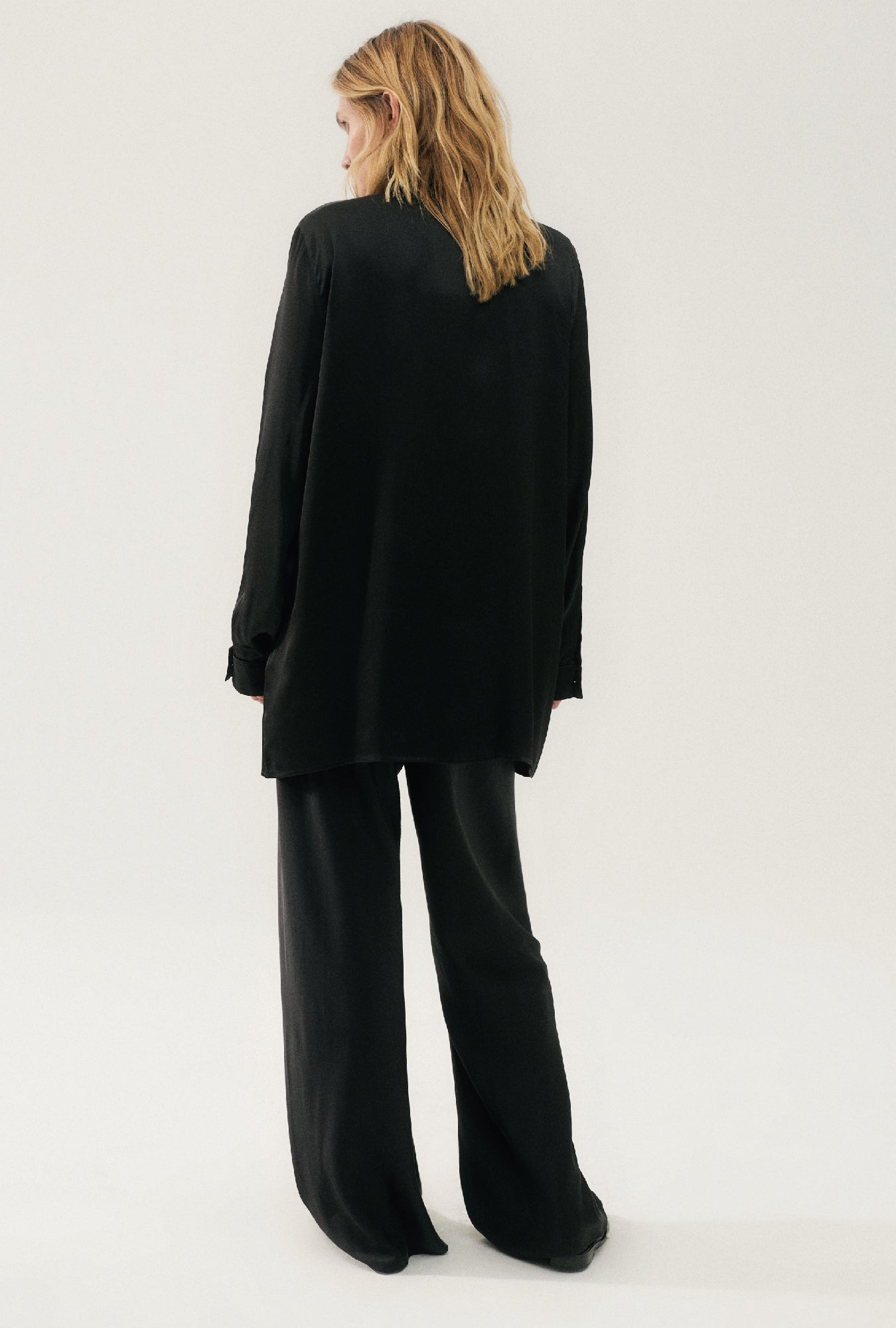Silk Laundry Boyfriend Shirt (Black)
