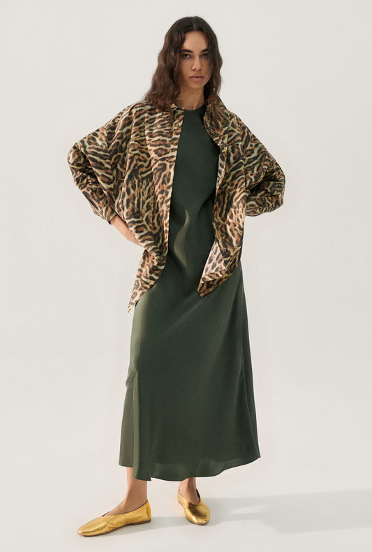 Image of Shirts. Productname: Cotton Silk Round Shirt Leopard in Leopard colour by brand - Silk Laundry