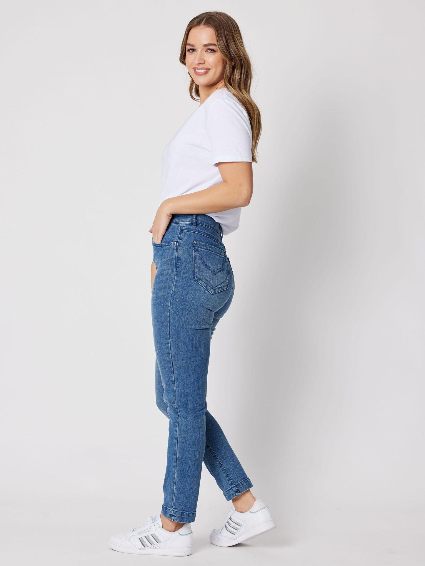 Gordon Smith Miracle Slim Leg Jean (Washed Denim)