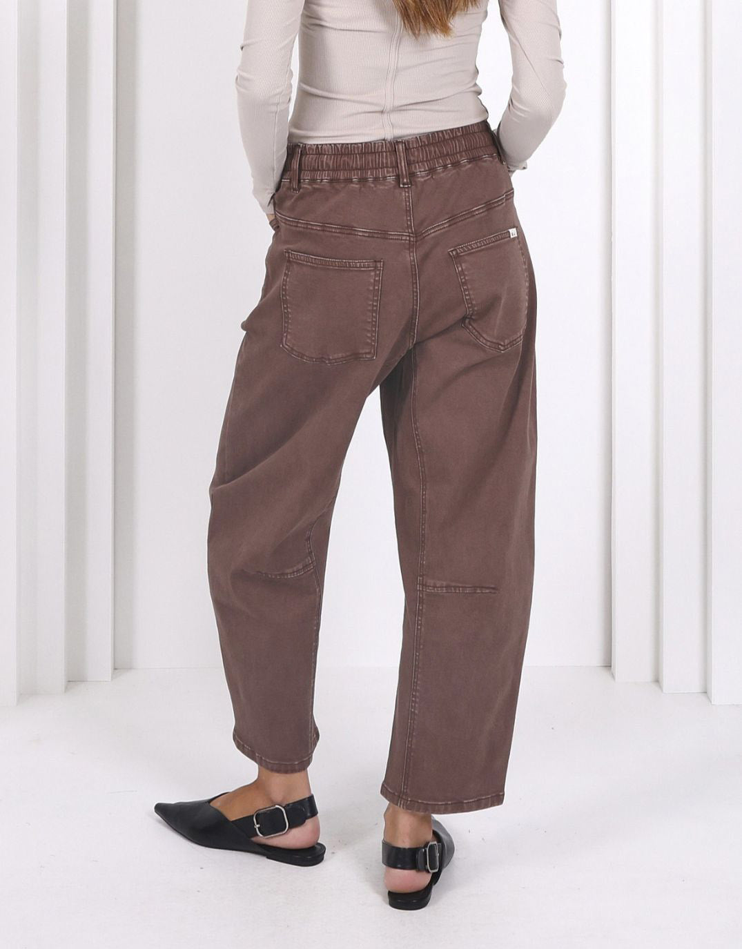 Monaco Leo Barrel Jeans (Chocolate)