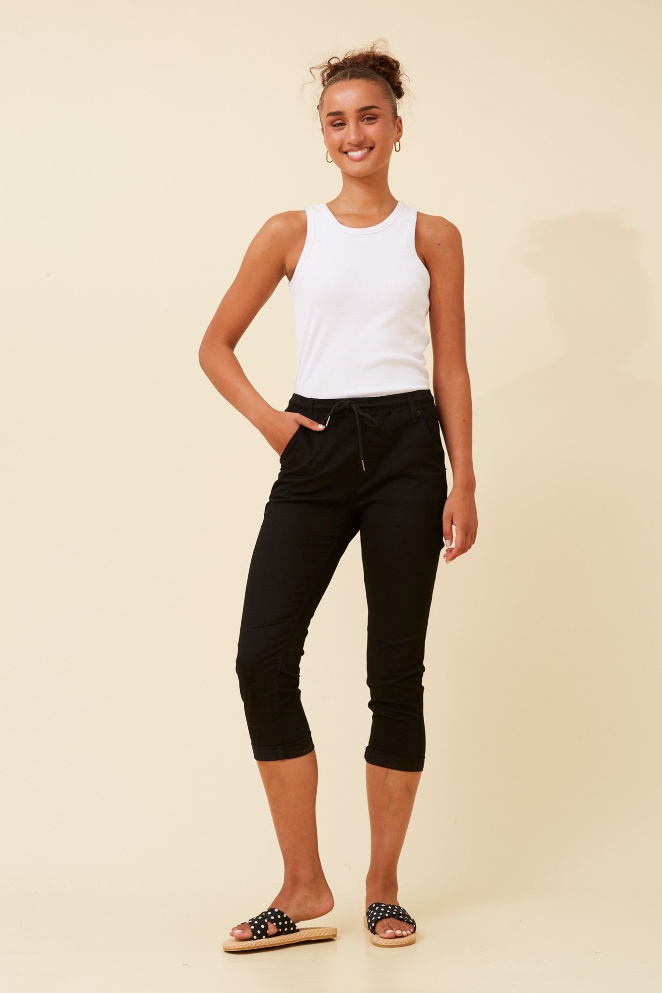 JANIA SOLID JOGGER PANTS (Black)