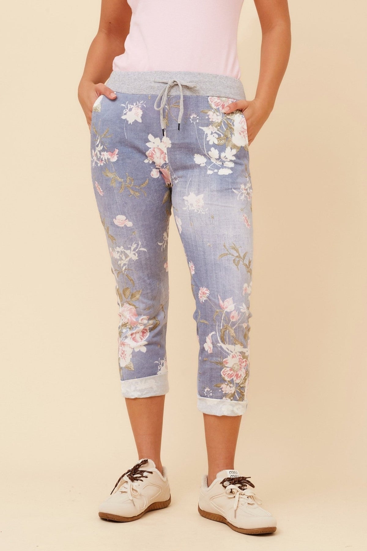 BOTTEGA MODA GINNA FLORAL PRINT JOGGER PANTS (Light Denim)