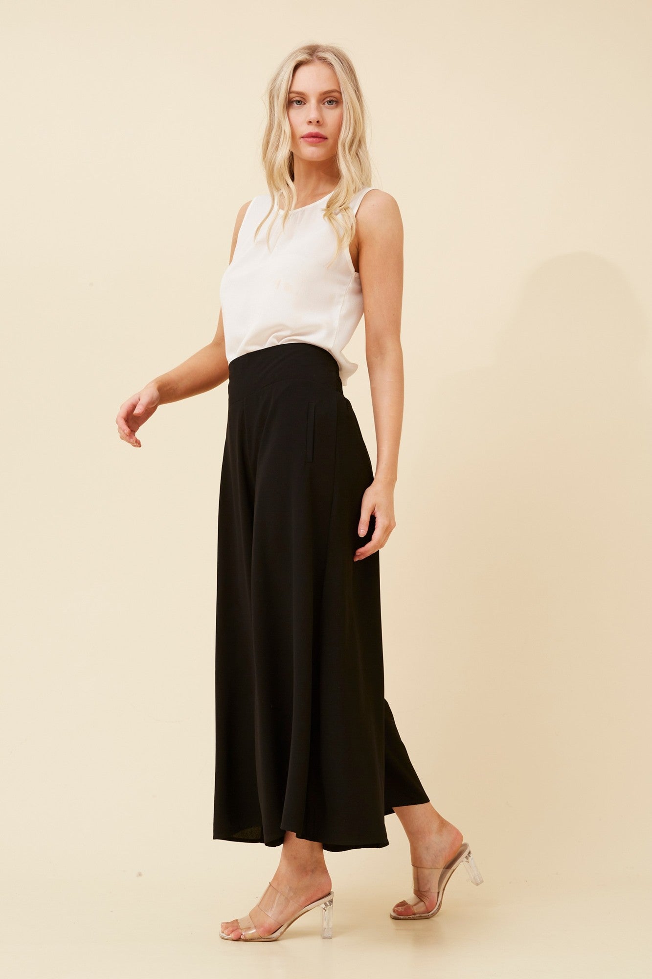 AVARA WIDE LEG PANTS (Black)