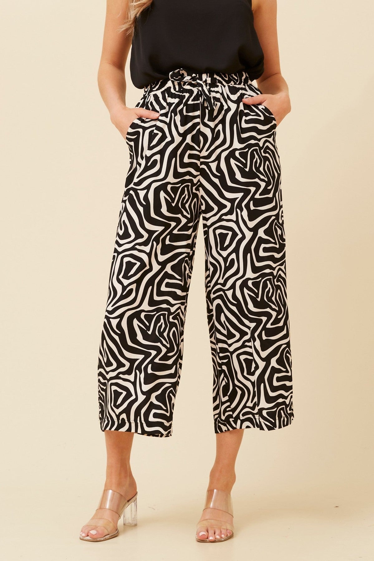 SUZE ABSTRACT PRINT CULOTTES (Black)