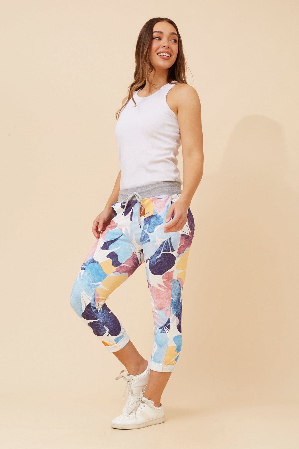 GINNA BUTTERFLY PRINT PANTS (Multi White)