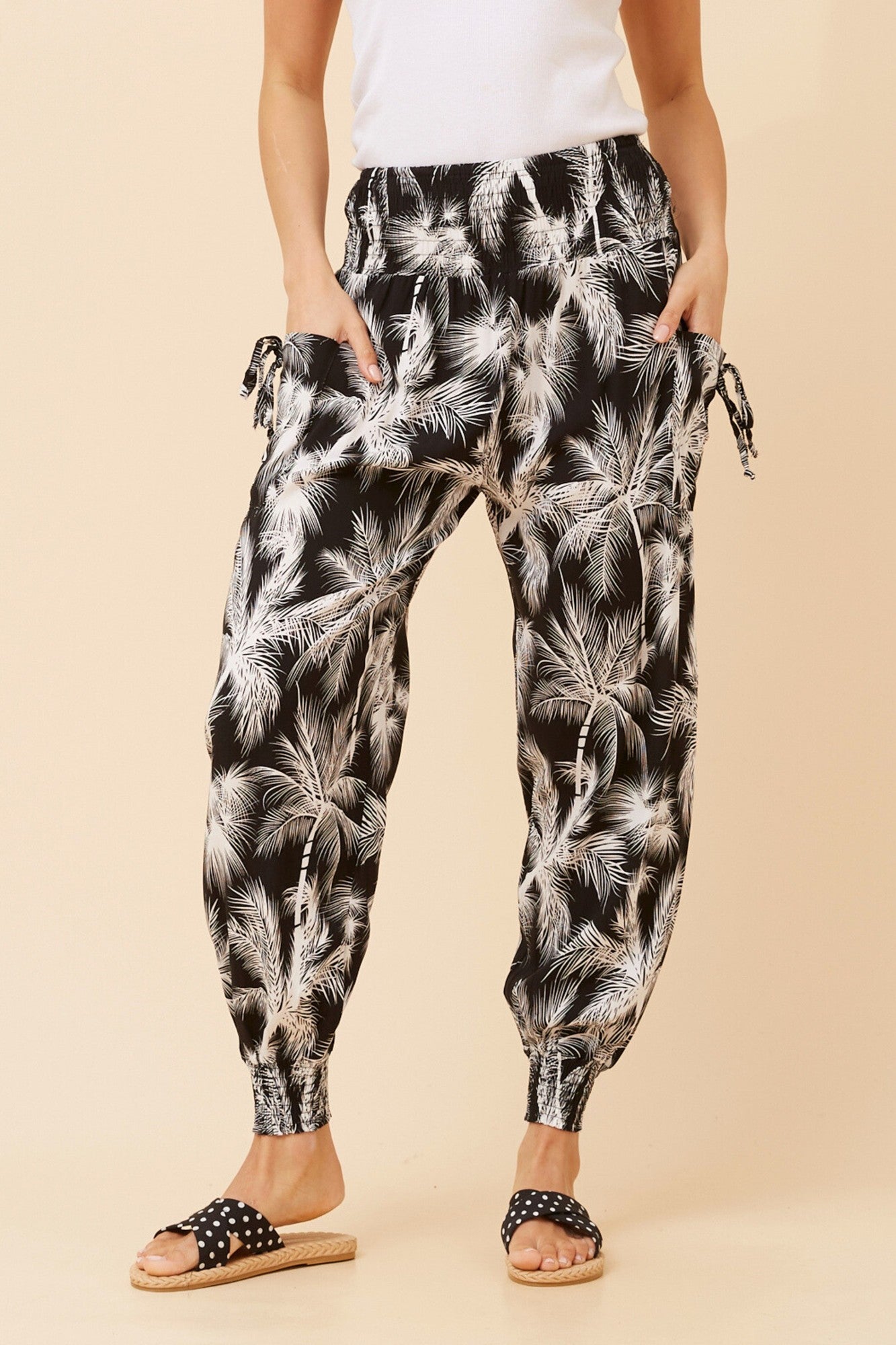 TROPICAL PRINT HAREM PANTS (Black And White)