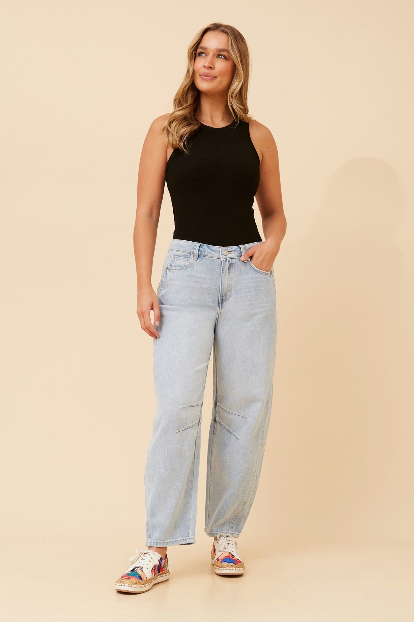 JAMARNI DENIM PANTS (Light Denim)