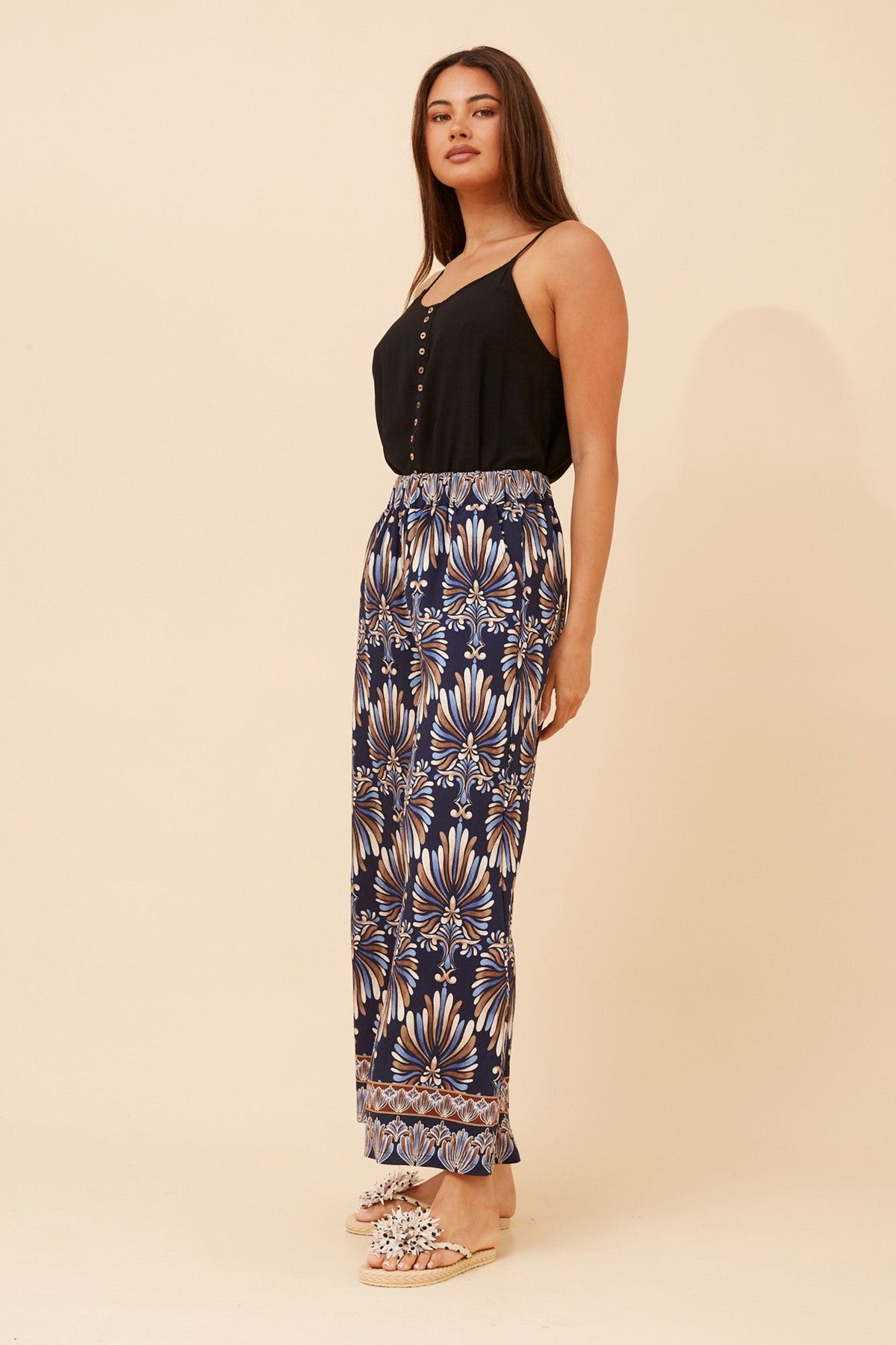 LAVERNE ABSTRACT PRINT WIDE LEG PANTS (Khaki)