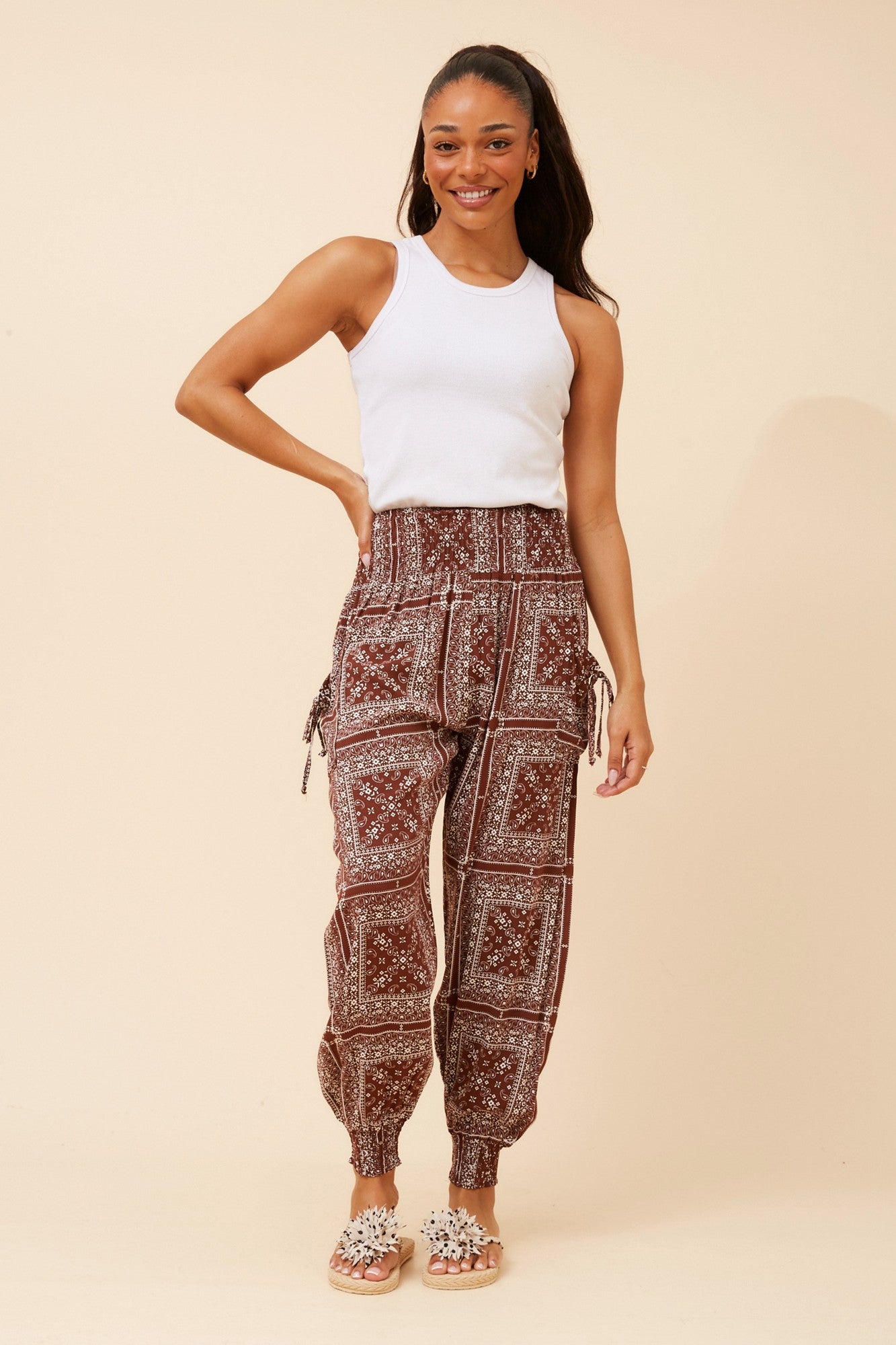 HAREM BANDANA PRINT PANTS (Chocolate)