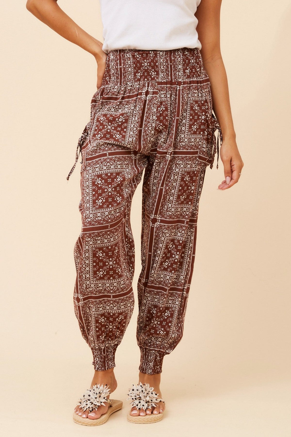 HAREM BANDANA PRINT PANTS (Chocolate)