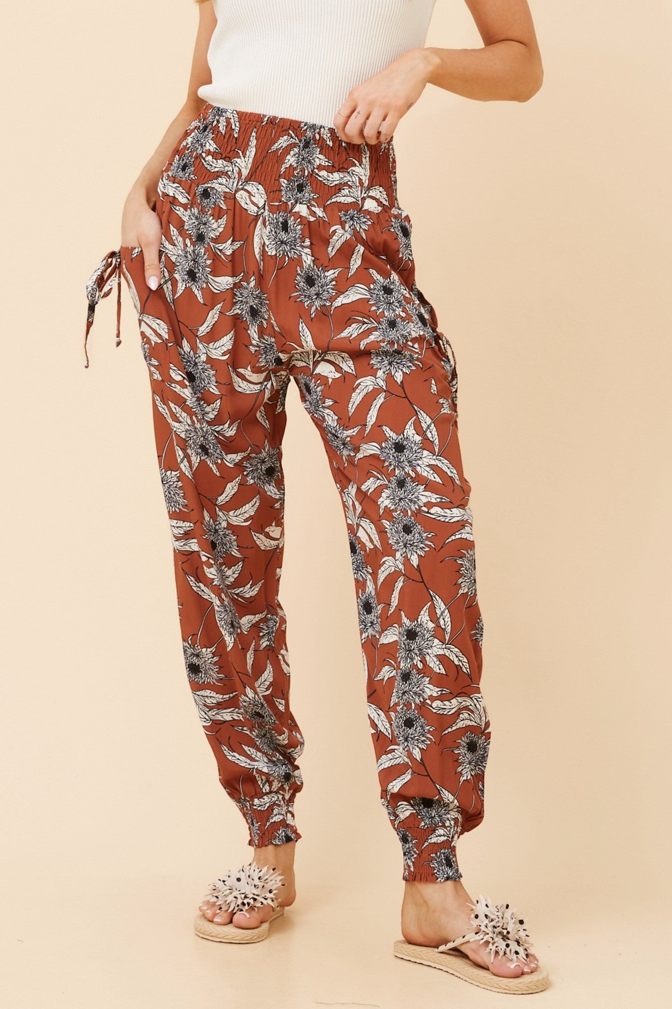 HAREM FLORAL PANTS (Rust)