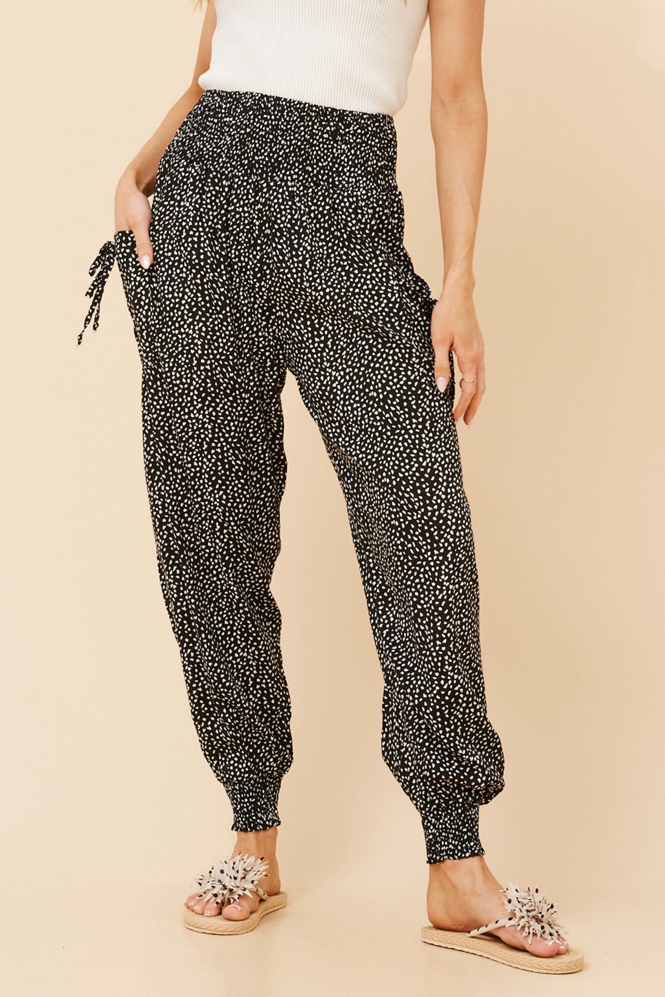 HAREM ABSTRACT PRINT PANTS (Black)
