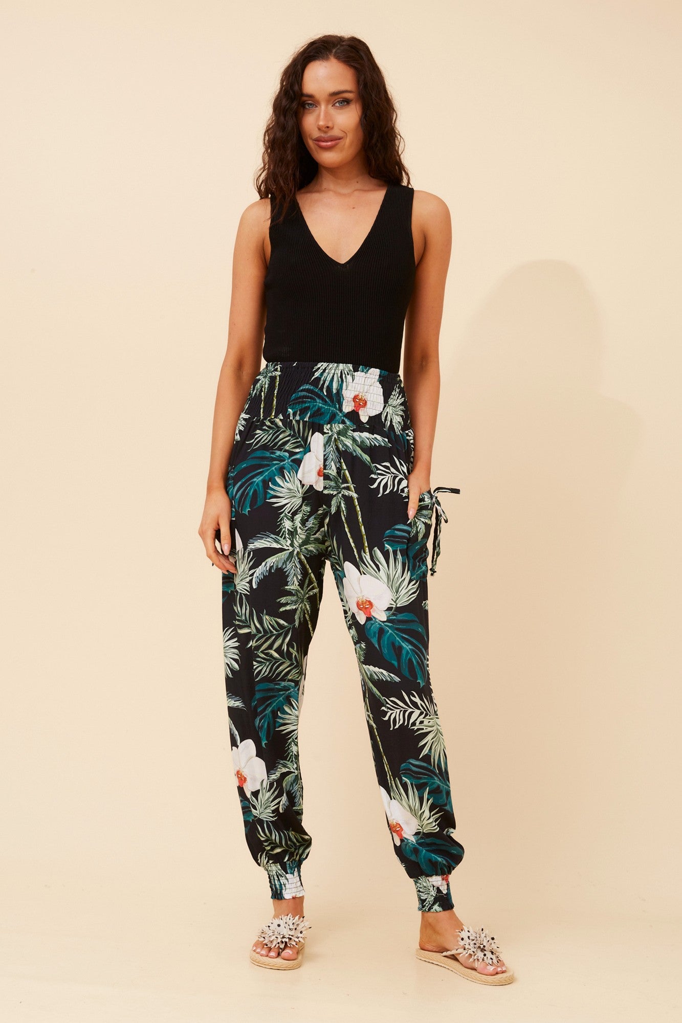 HAREM FLORAL PANTS (Navy)