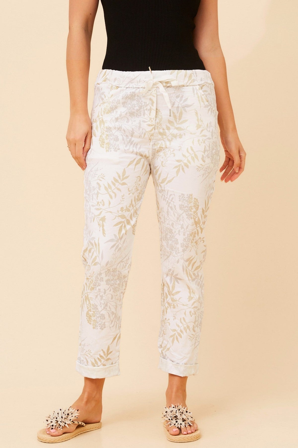 JANJA FLORAL JOGGER PANTS (Cream)