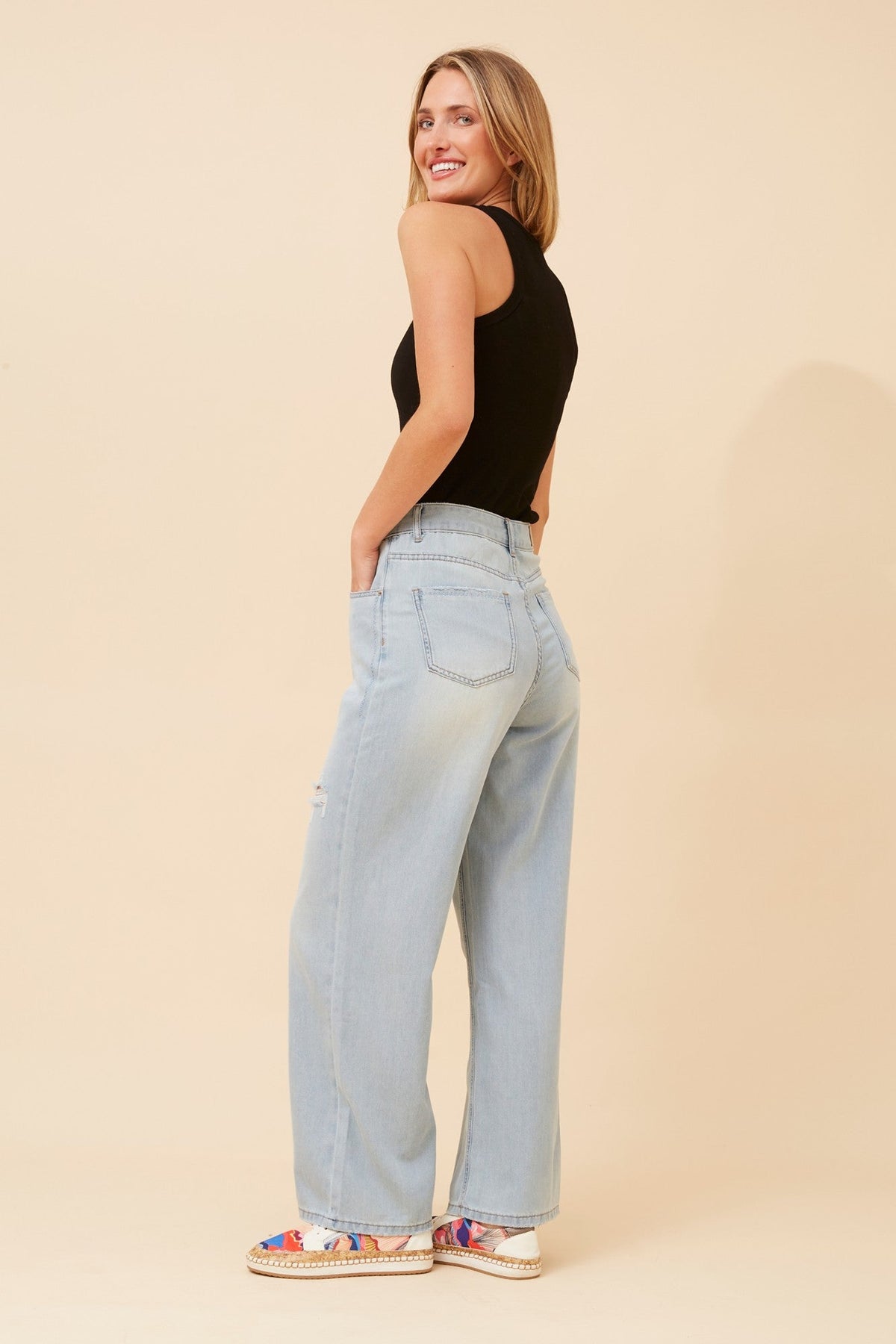 YADIRA WIDE LEG DENIM PANTS (Light Denim)