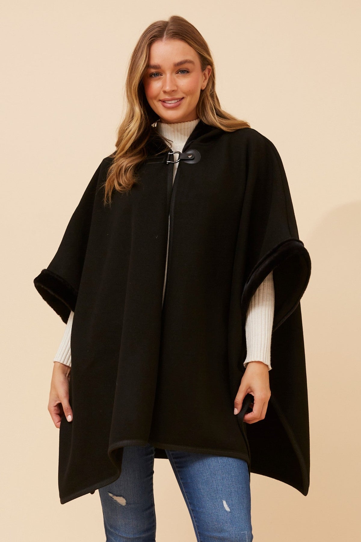 AMBERLYN SOLID PONCHO (Black)