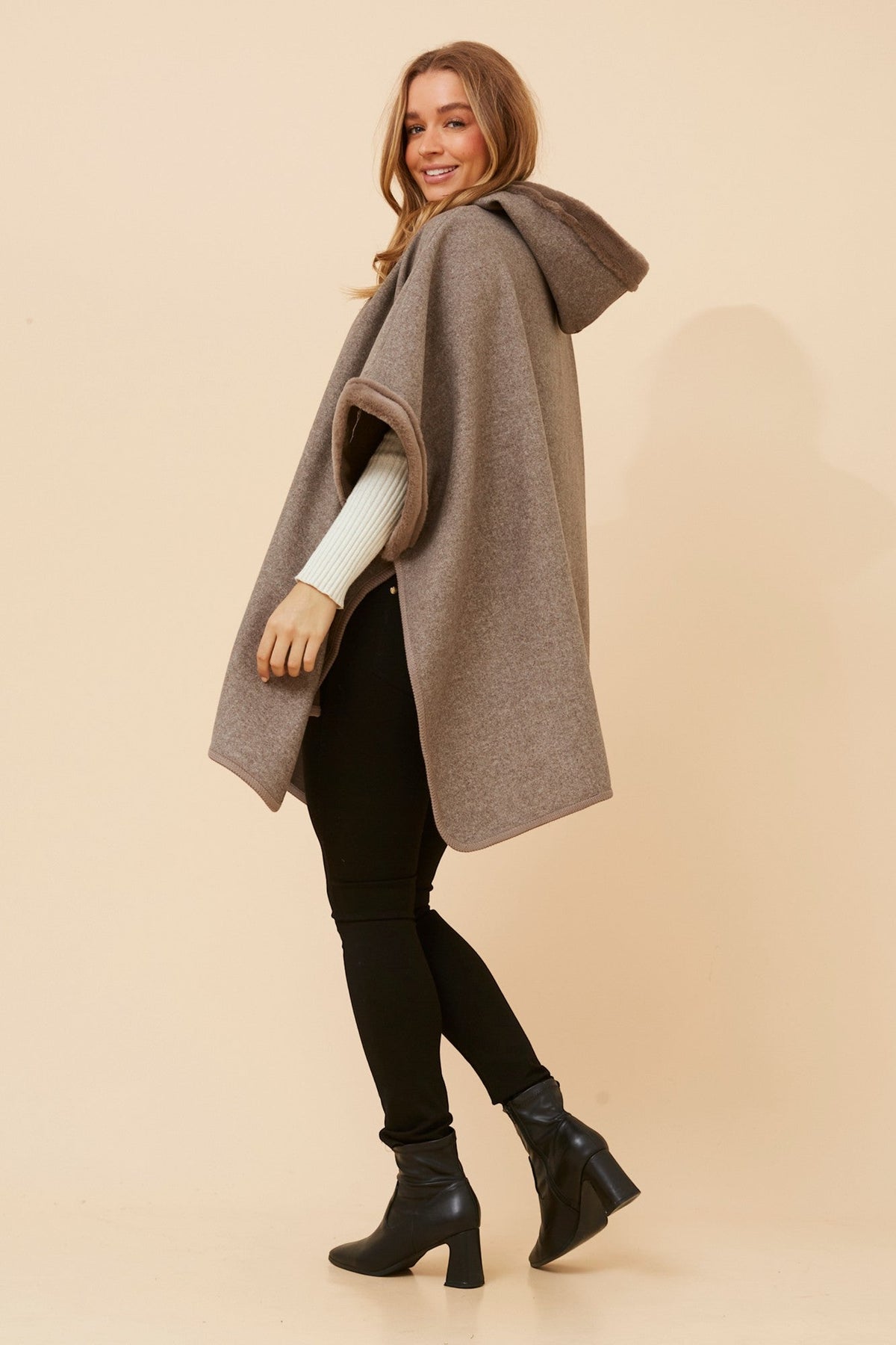 Caroline Morgan Australia AMBERLYN SOLID PONCHO (Chocolate)