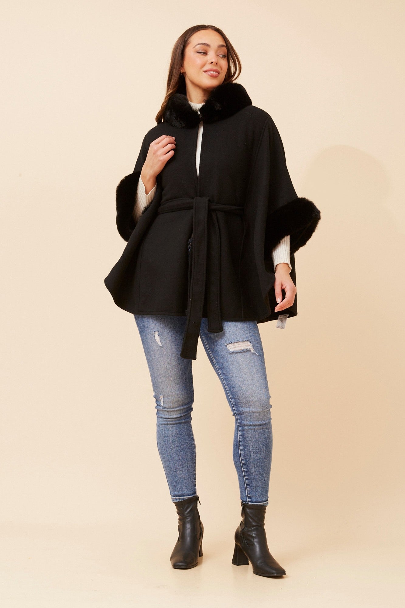 RYLAN FAUX FUR TRIM PONCHO (Black)