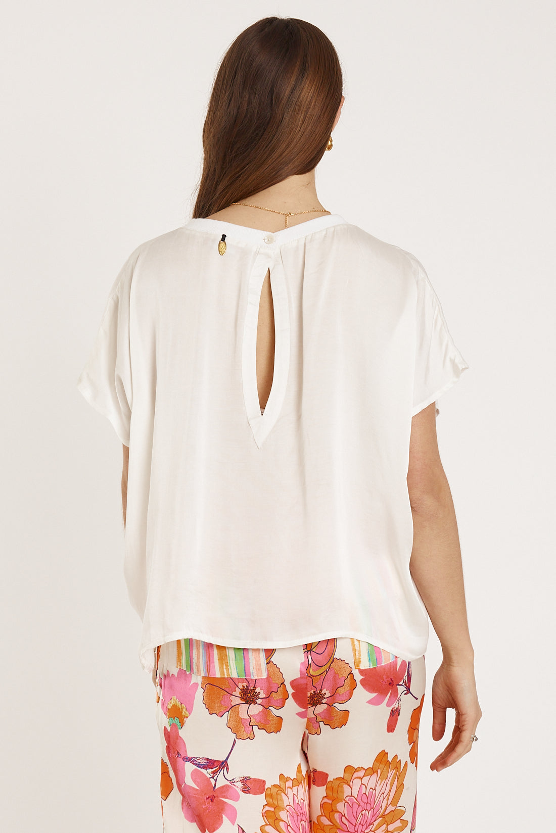 Rubyyaya Bienvenue T-Shirt (Cream)