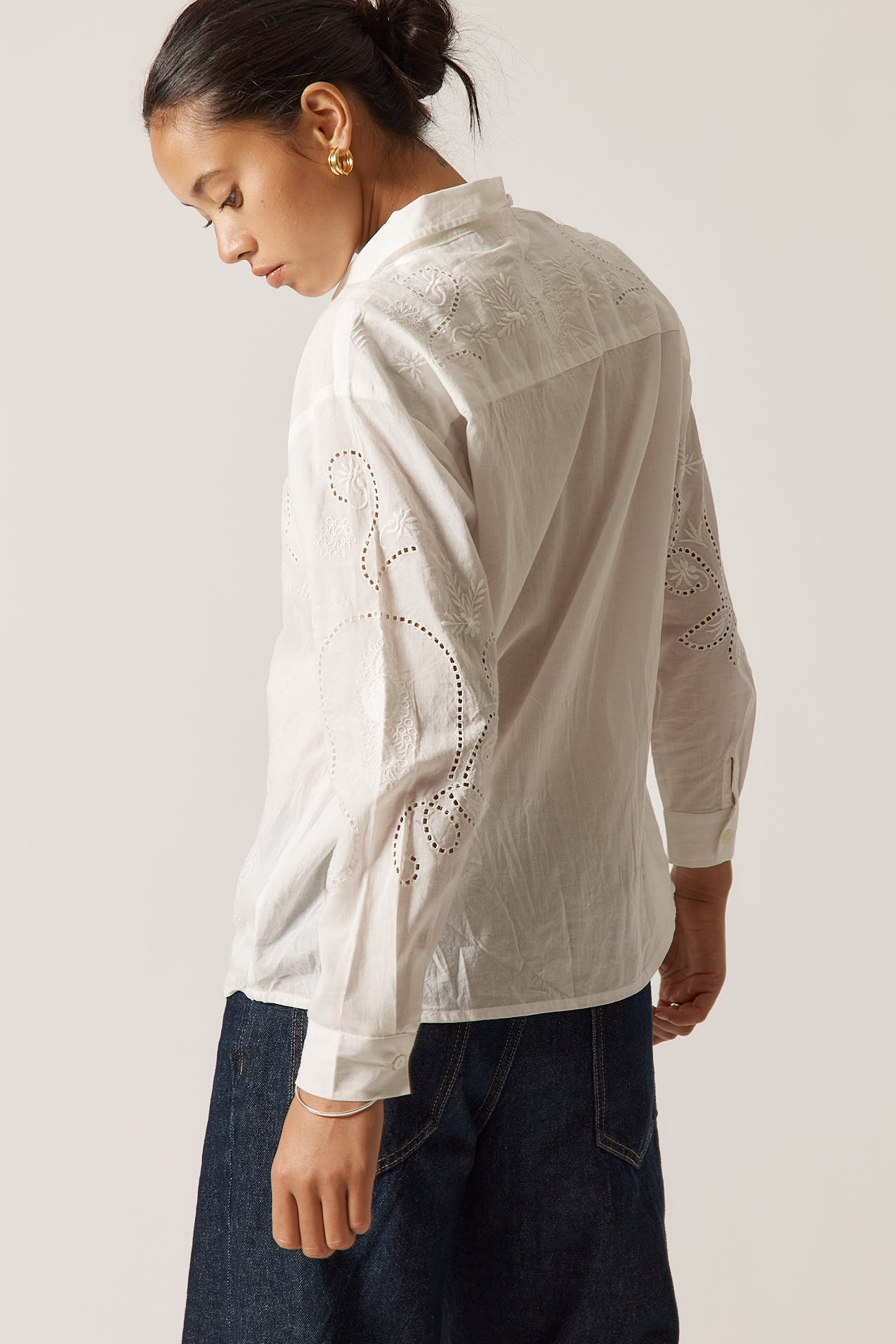 Rubyyaya Driftwood Shirt (White)