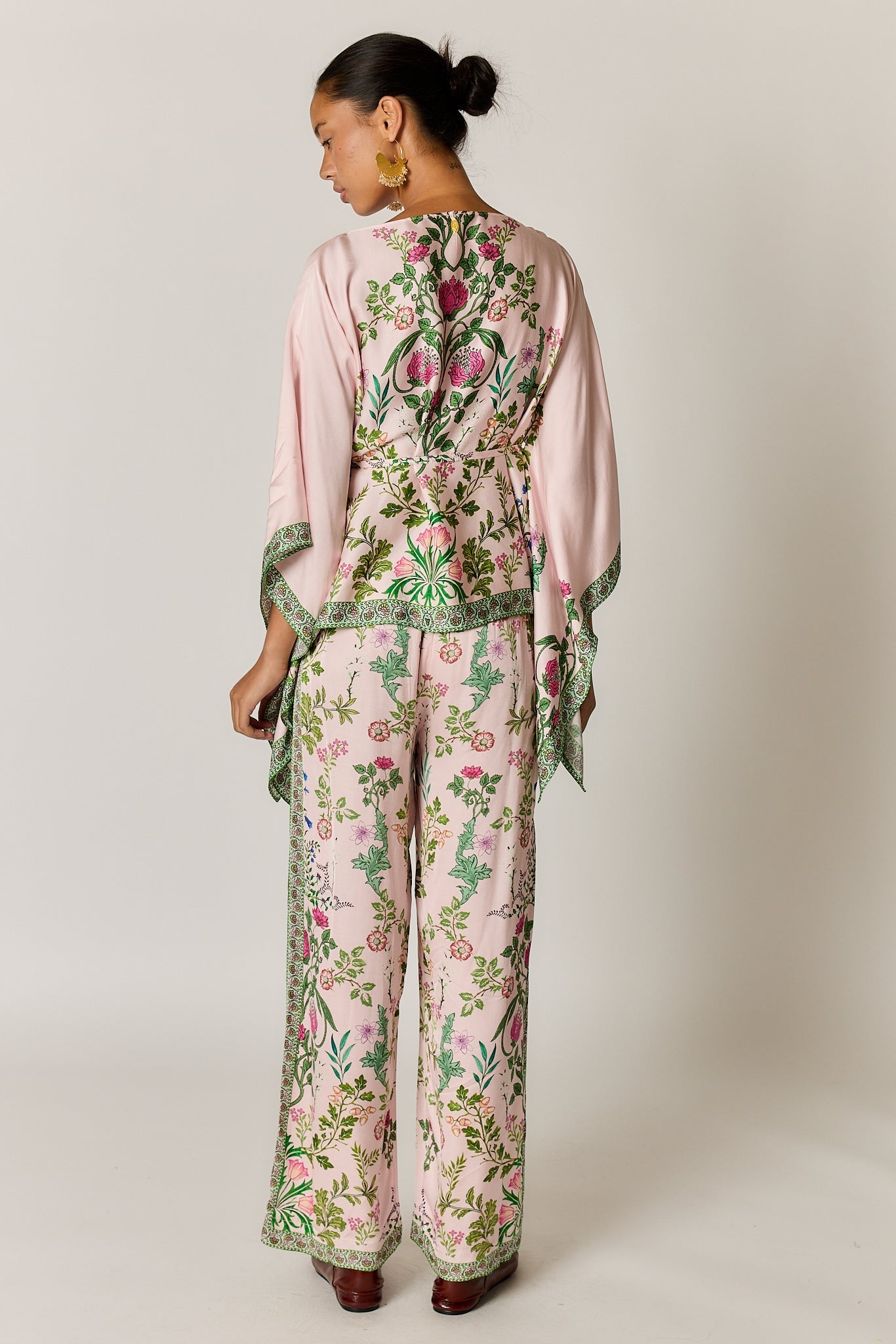 Rubyyaya PRE SALE | Tatiana Poncho (Pink)