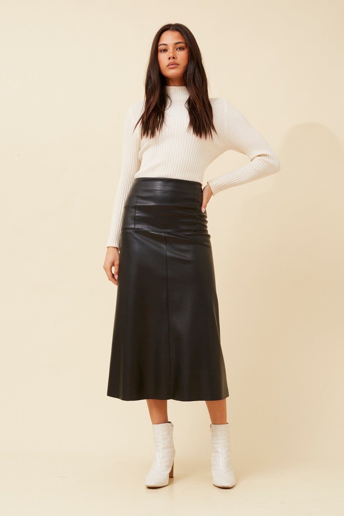 AUBREE VEGAN LEATHER SKIRT (Black)