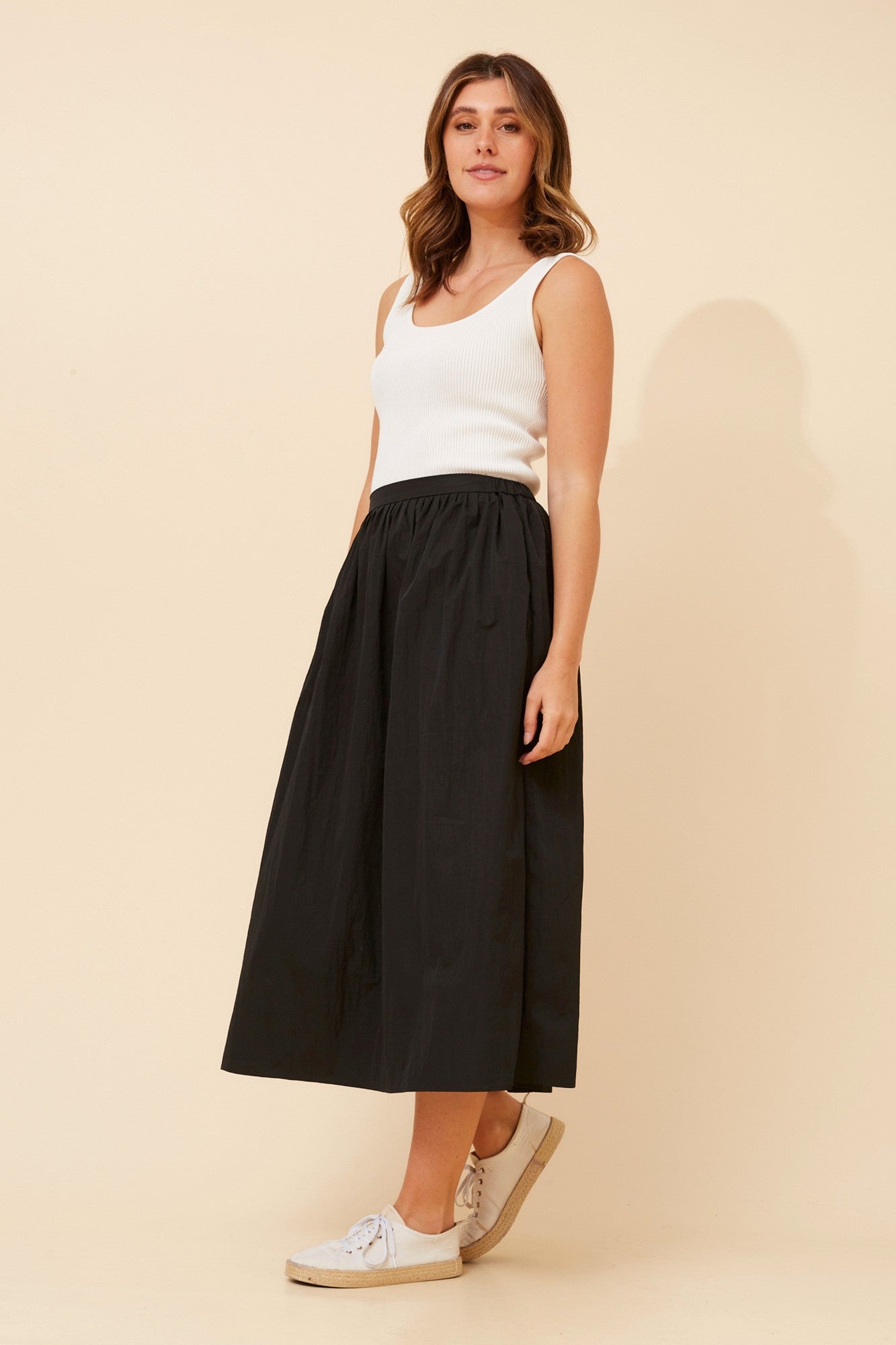 HADI SOLID MIDI SKIRT (Black)