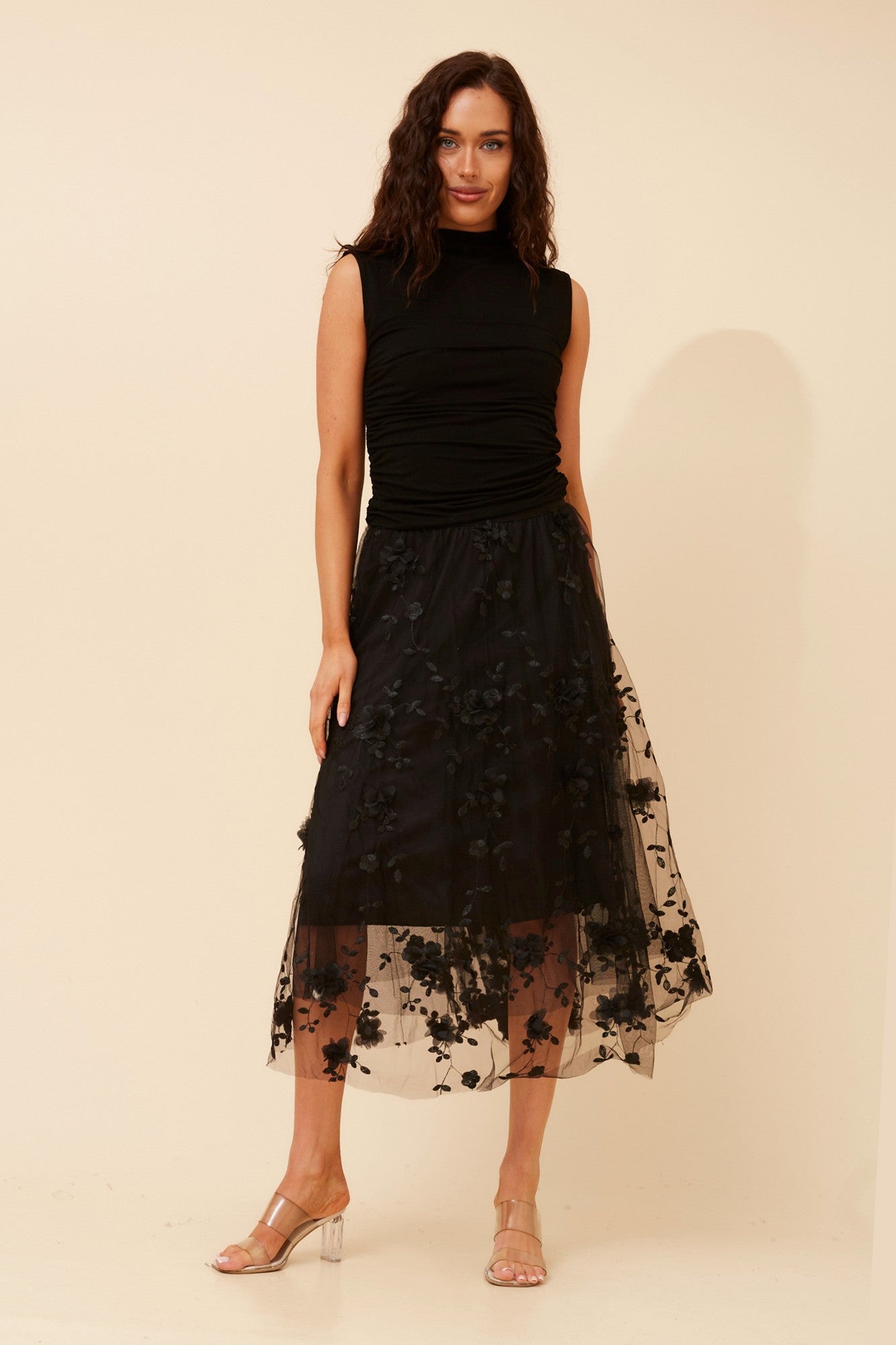 AGNALA EMBROIDERED FLORAL MIDI SKIRT (Black)